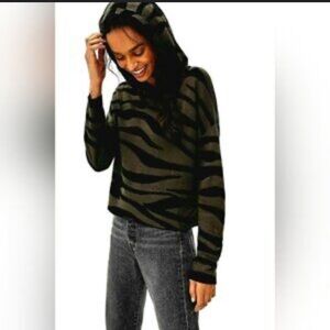 Anthropologie Black and Green Knit Sweater